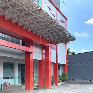 Urbanview Hotel Niraz Syariah Banjarmasin By Reddoorz